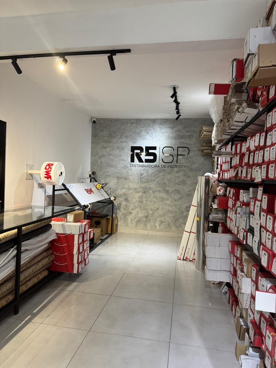 Estoque próprio de películas automotivas da R5SP